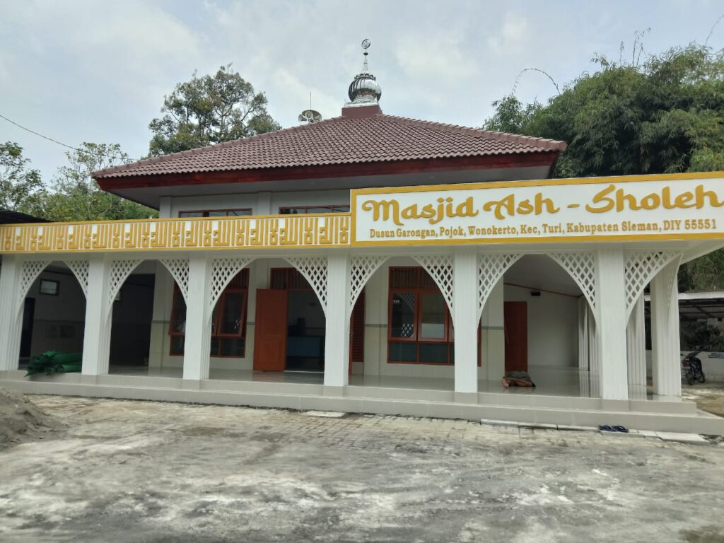 Masjid As Sholeh Turi