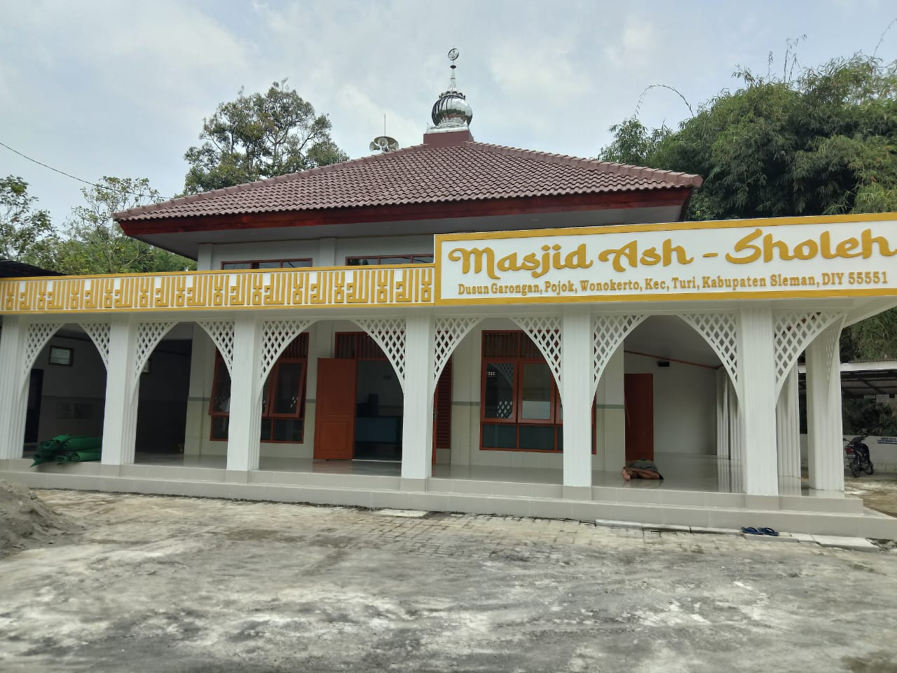 Masjid As Sholeh Turi
